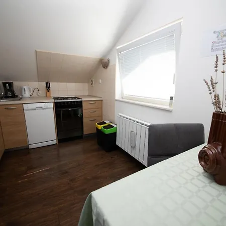 Fuer 4 Personen Ca 40 Qm In Njivice, Kvarner Bucht Krk Njivice