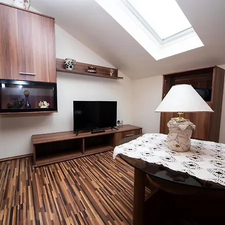 Fuer 4 Personen Ca 40 Qm In Njivice, Kvarner Bucht Krk Apartman *